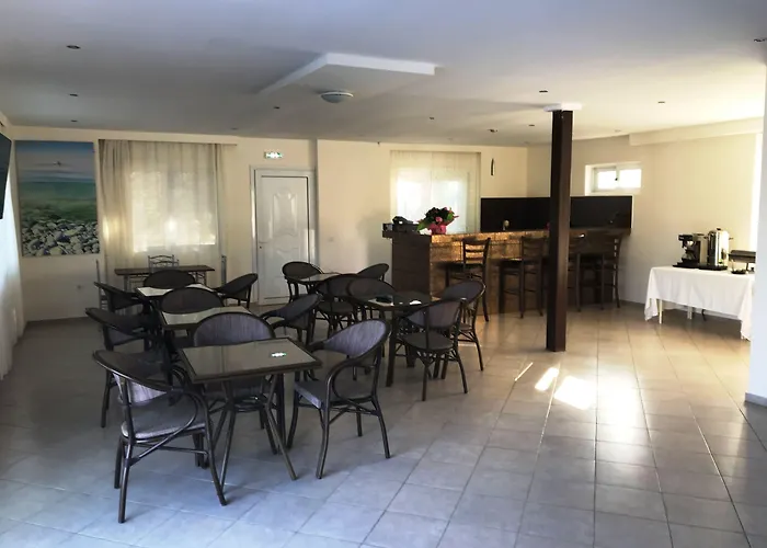 Ai Helis Aparthotel Svoronata