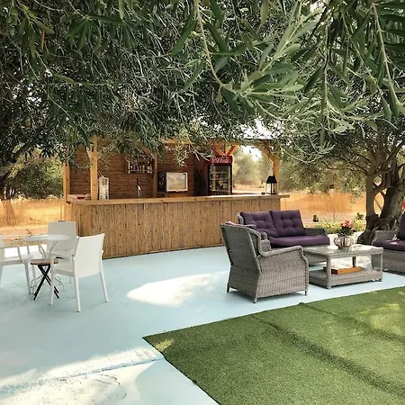 Ai Helis Apartmanhotel Zvoronáta
