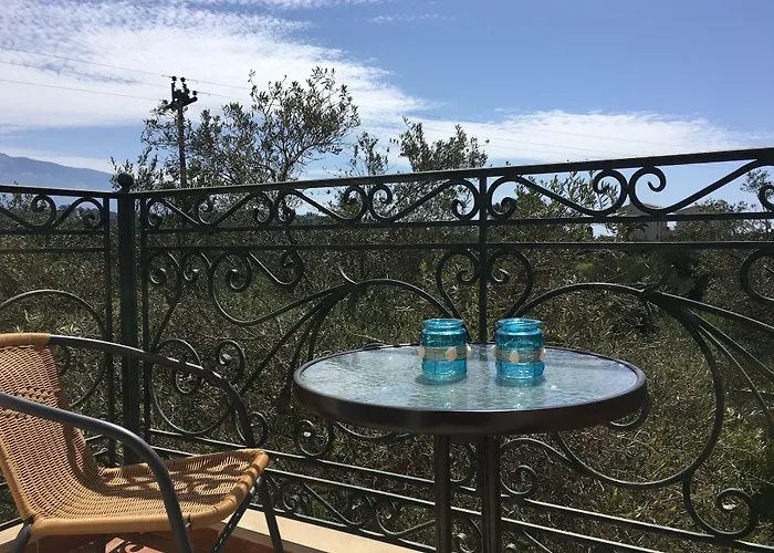 Ai Helis Apart Otel Svoronata