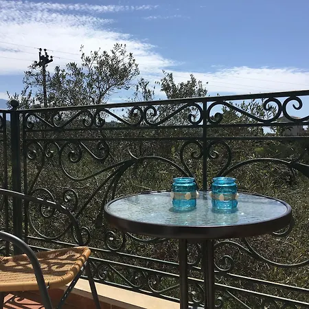 Hotel de apartamente Ai Helis Svoronata