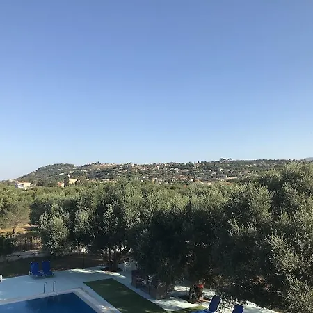Hotel de apartamente Ai Helis Svoronata