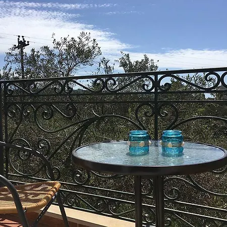 Ai Helis Aparthotel 2*